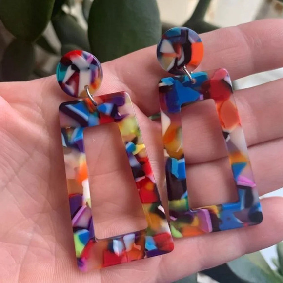 Brand new acrylic trendy colorful dangle earrings - Picture 2 of 2